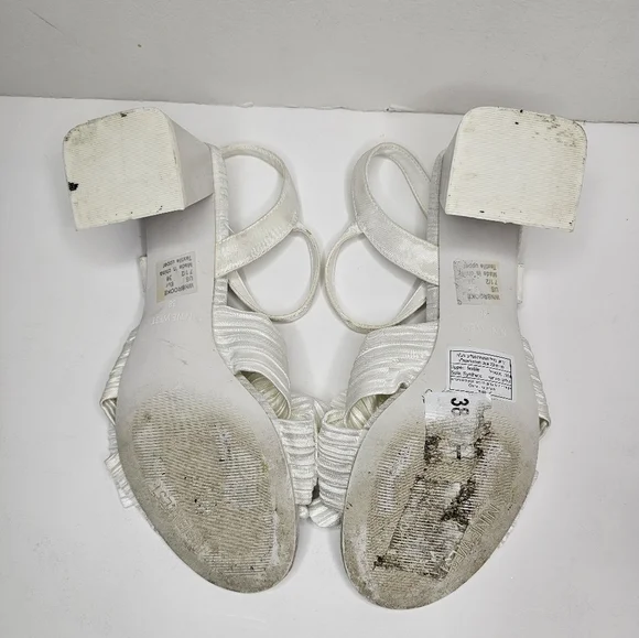 Nine West Open Toe All White Bow Sandal Chunky Heel Size 7.5 - Picture 4 of 15